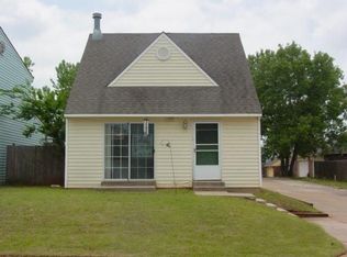 1936 Lariat Cir, Edmond, OK 73003