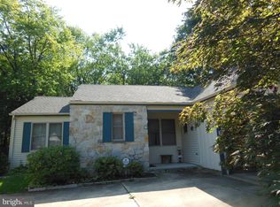 24 Embassy Ct, Cherry Hill, NJ 08002