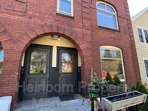 2nd image of 322-324 E 5th St #322B