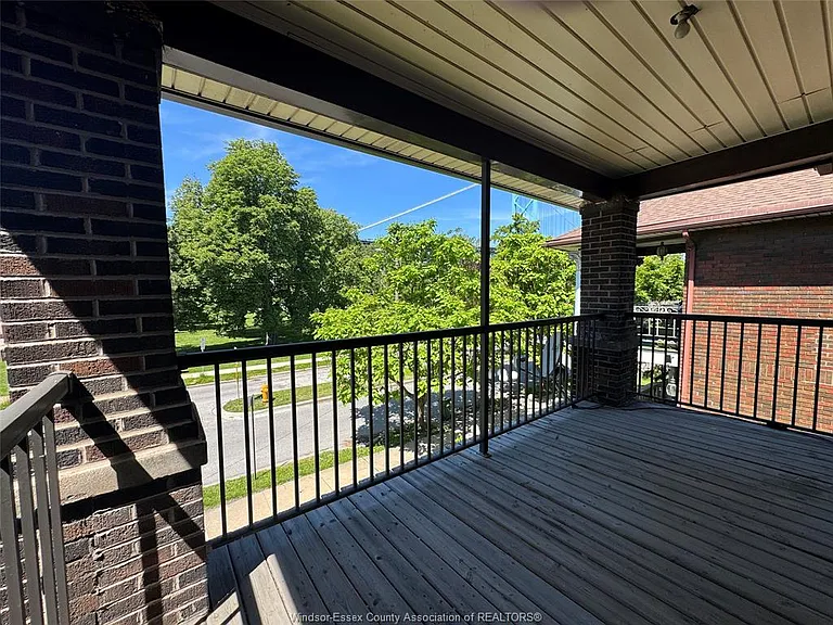 290 Vista Pl #4 — Photo 10