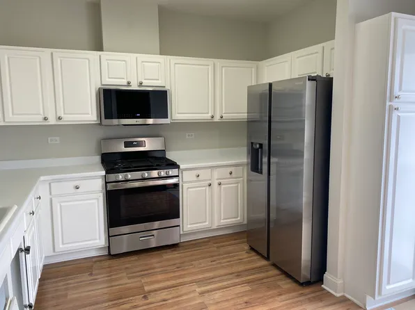 9403 Harrison St, Des Plaines, IL