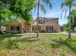 20003 Holly Lake Pl, Lutz, FL 33558