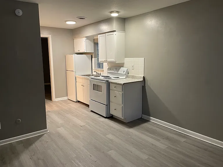595 Brown St — Photo 27