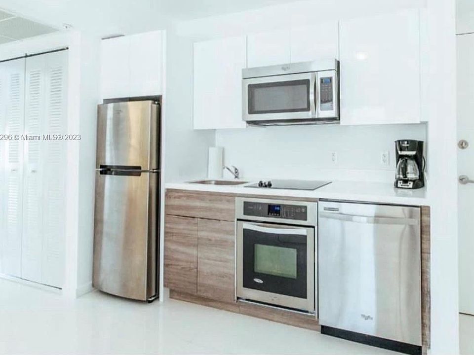 1st image of 1450 Meridian Ave #204