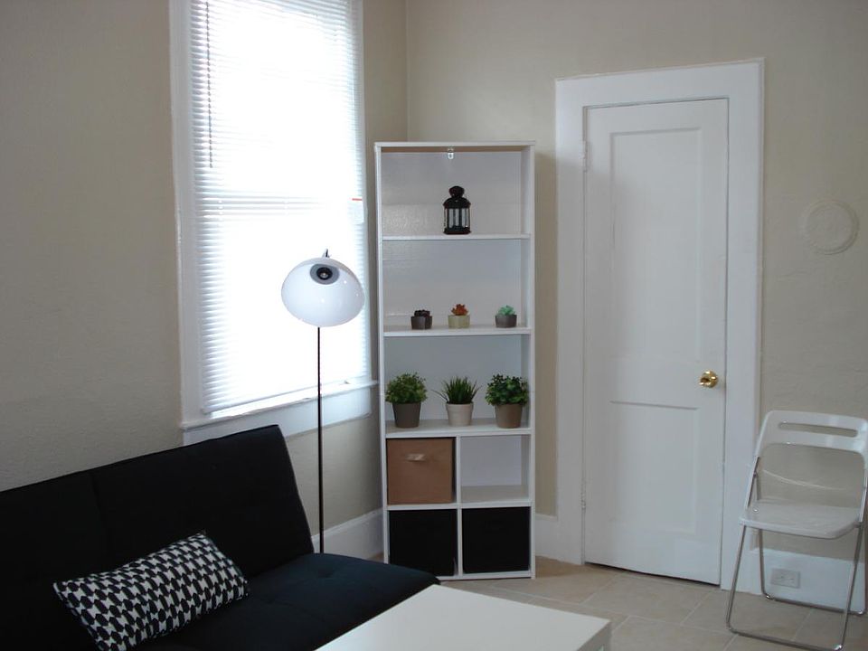 2nd image of 417 N Liberty St APT 9