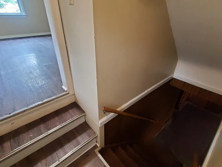 520 Burroughs Ave — Photo 35