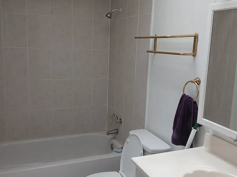 524 Cameldale Dr #B — Photo 6