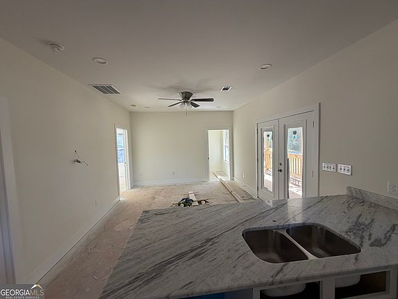5th image of 31 Gilmore Rd