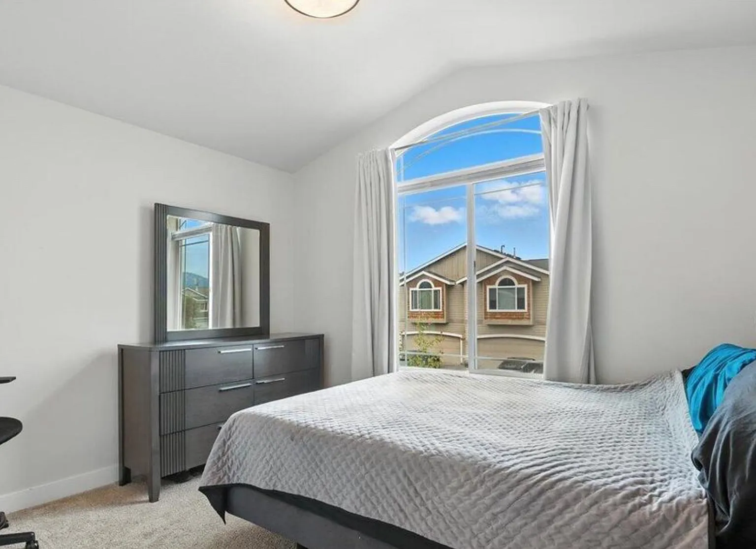 339 Skwentna Dr — Photo 1