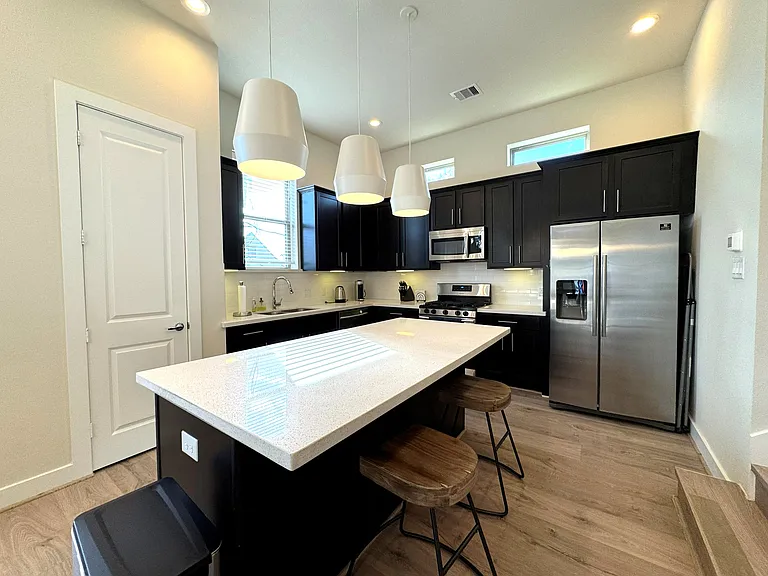 2616 Riverside Dr #F — Photo 15
