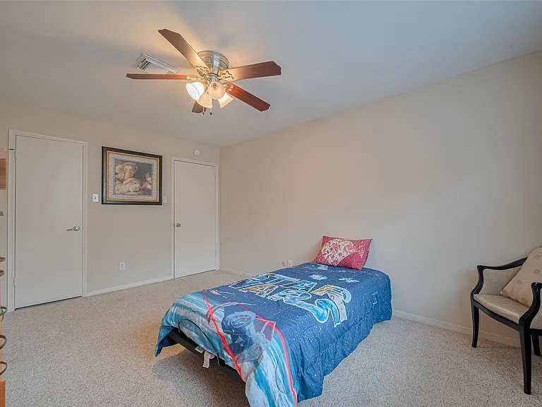 12231 Carriage Hill Dr — Photo 31