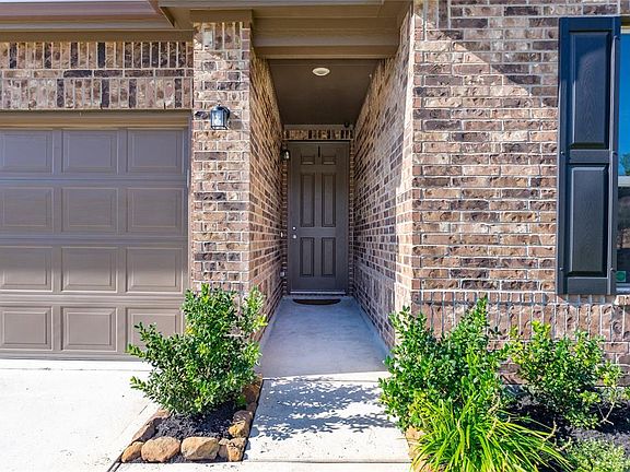 5th image of 14323 Persimmon Woods Dr