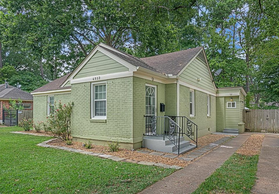 1st image of 4852 Marion Ave