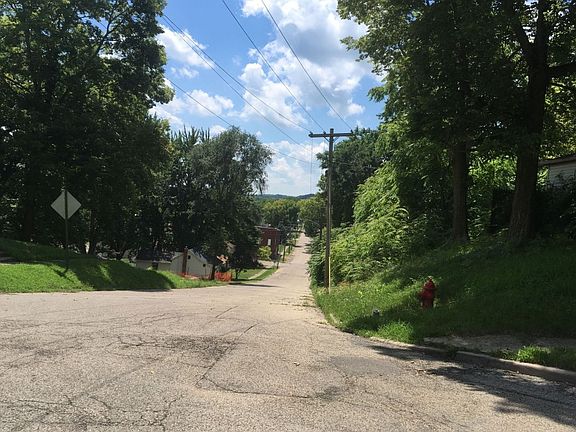 5th image of 235 Rock Island
