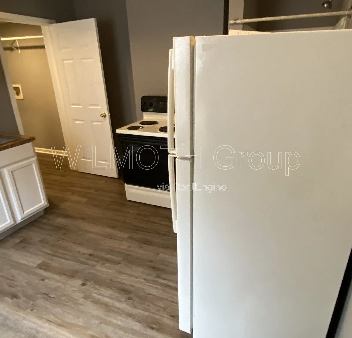 Studio, 1.0 bath, 324 sqft, $500 — Photo 3