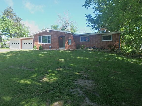 2nd image of 305 E North St