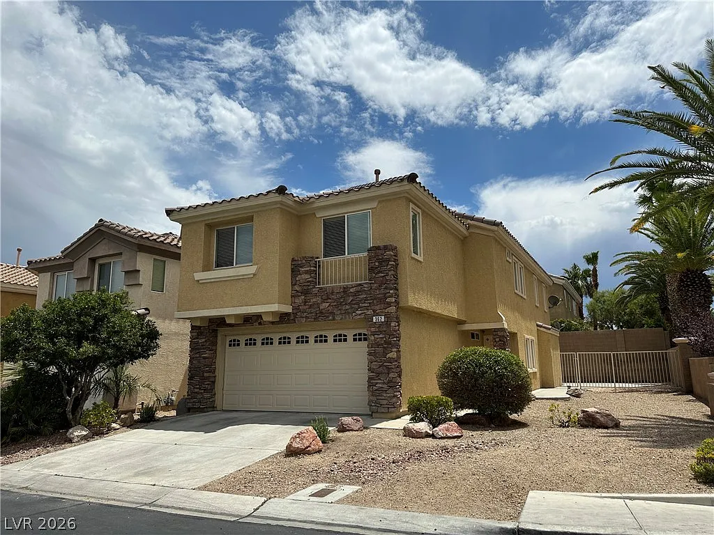 4 bed, 3.0 bath, 2251 sqft, $2,350 — Photo 2