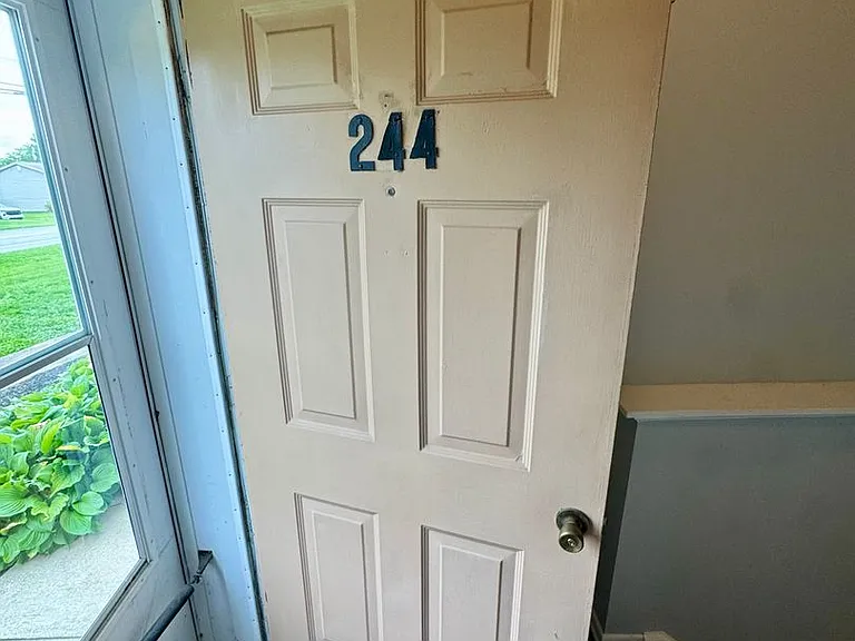 244 E Commons Dr — Photo 8