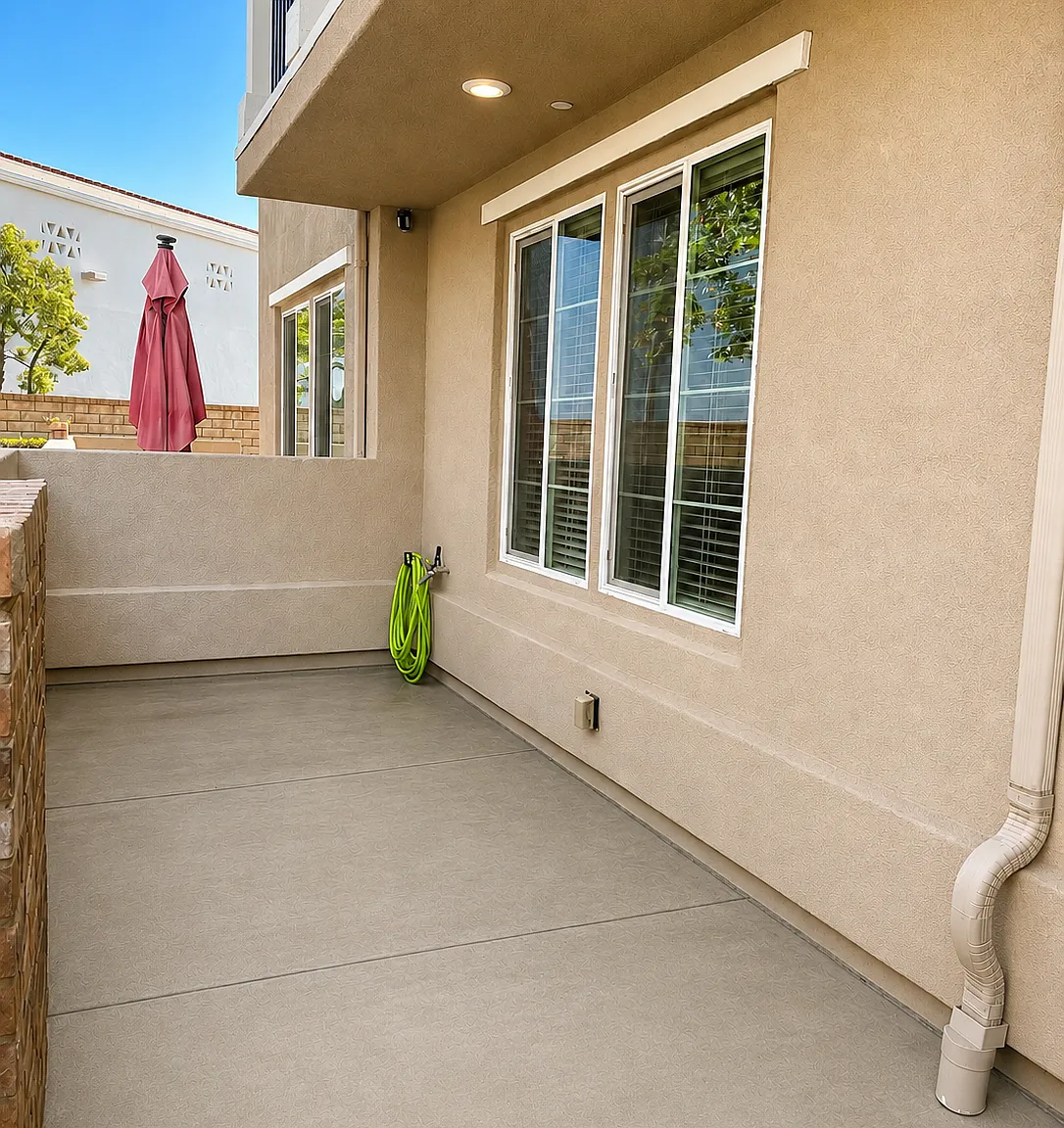 3 bed, 2.5 bath, 1393 sqft, $3,900 — Photo 2