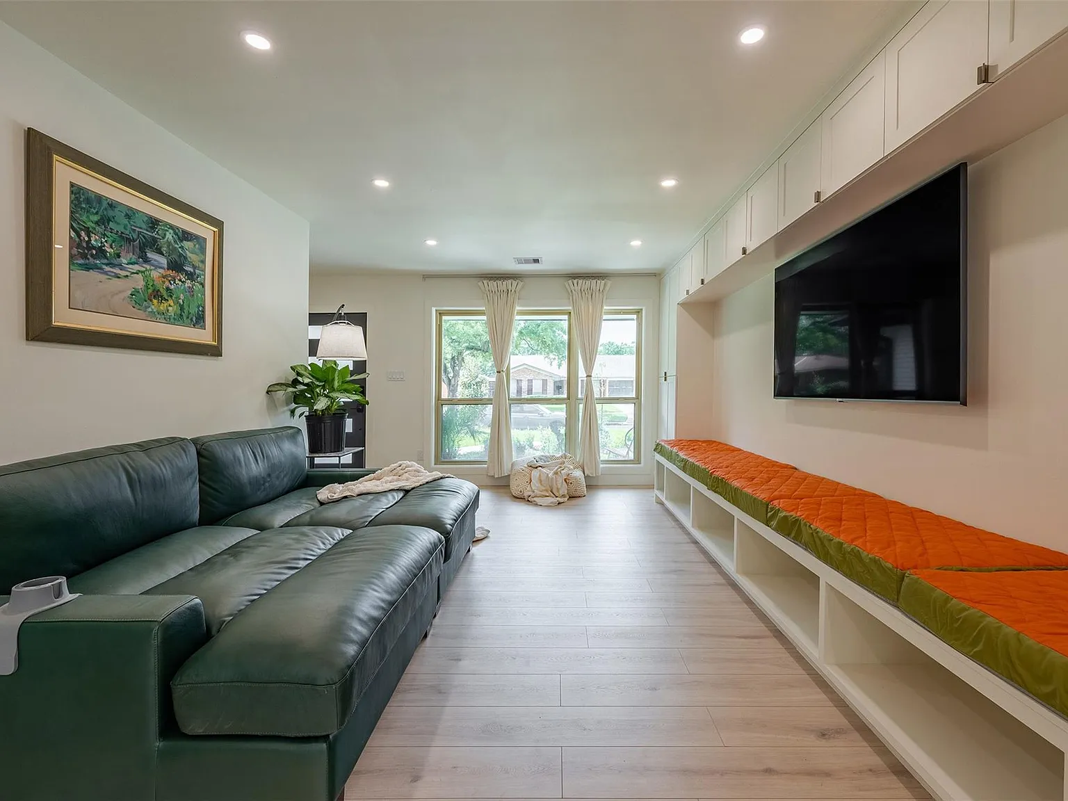3 bed, 2.5 bath, 1788 sqft, $3,200 — Photo 4