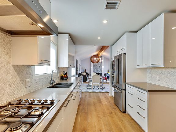 5th image of 3726 Primavera Ave