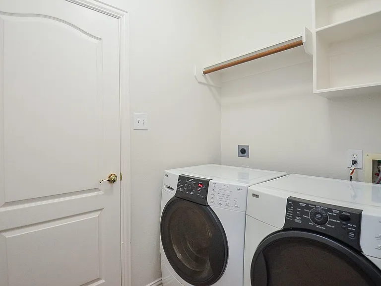 2607 Grand Plantation Ct — Photo 42