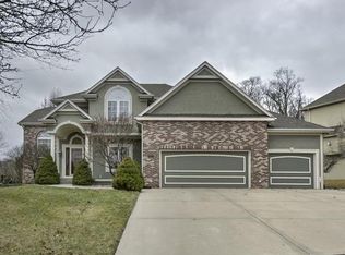 9210 N Laurel Ave, Kansas City, MO 64157