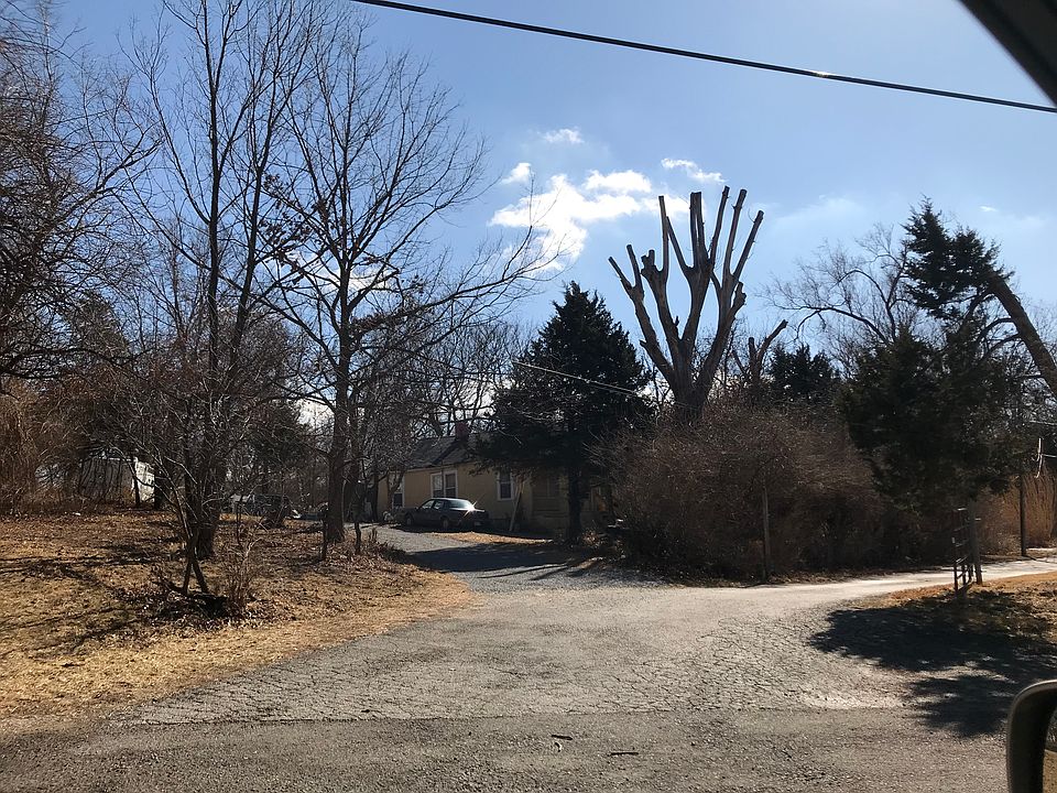 1st image of 1941 Shawnee Dr