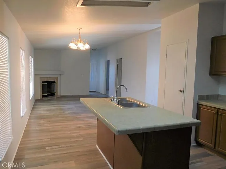 6833 Rea Ave — Photo 5