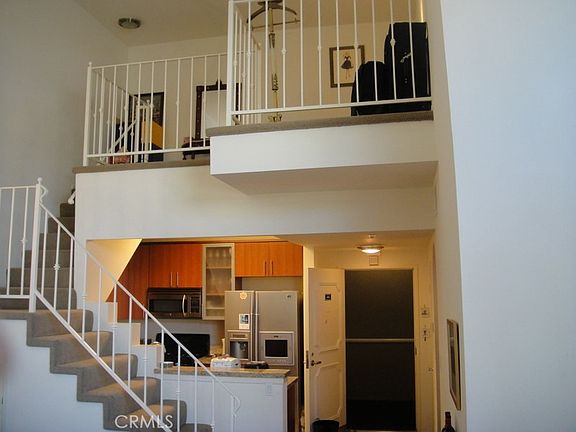 5th image of 620 S Gramercy Pl