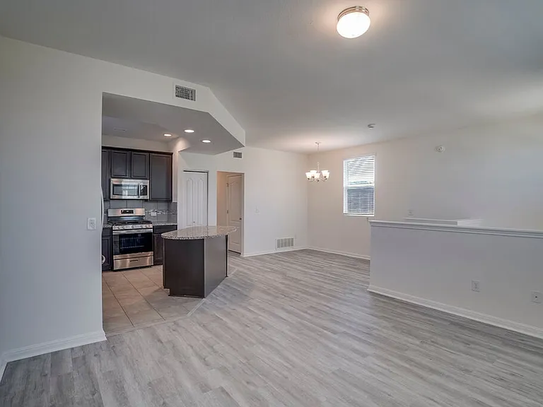 576 Ferrule Dr — Photo 6