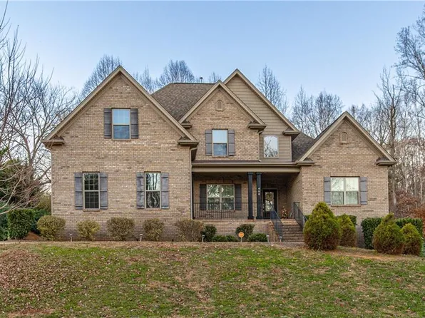 400 N Hiddenbrooke Dr, Advance, NC 27006