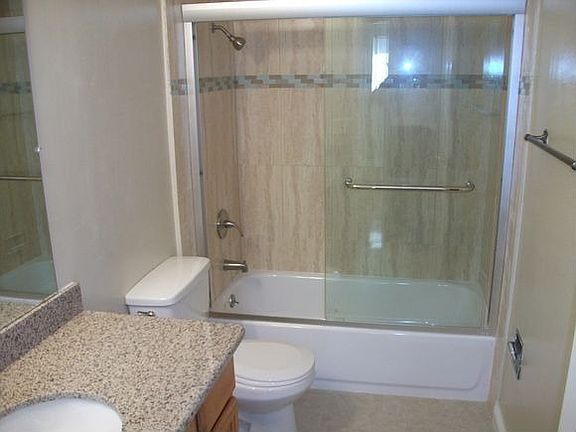 5th image of 1175 Park Grove Dr