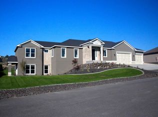 14805 Clearview Loop, Kennewick, WA 99338