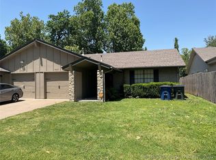 4023 E 51st Pl, Tulsa, OK 74135