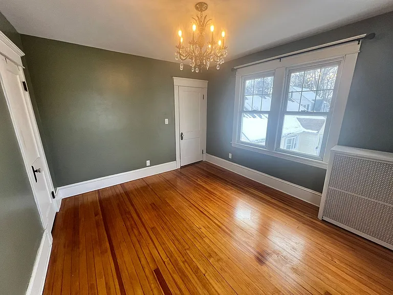 184 Hartford Ter — Photo 23