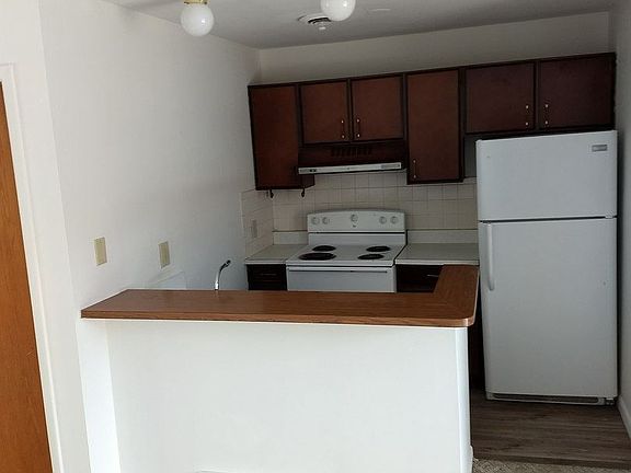 5th image of 500 13th St APT 202