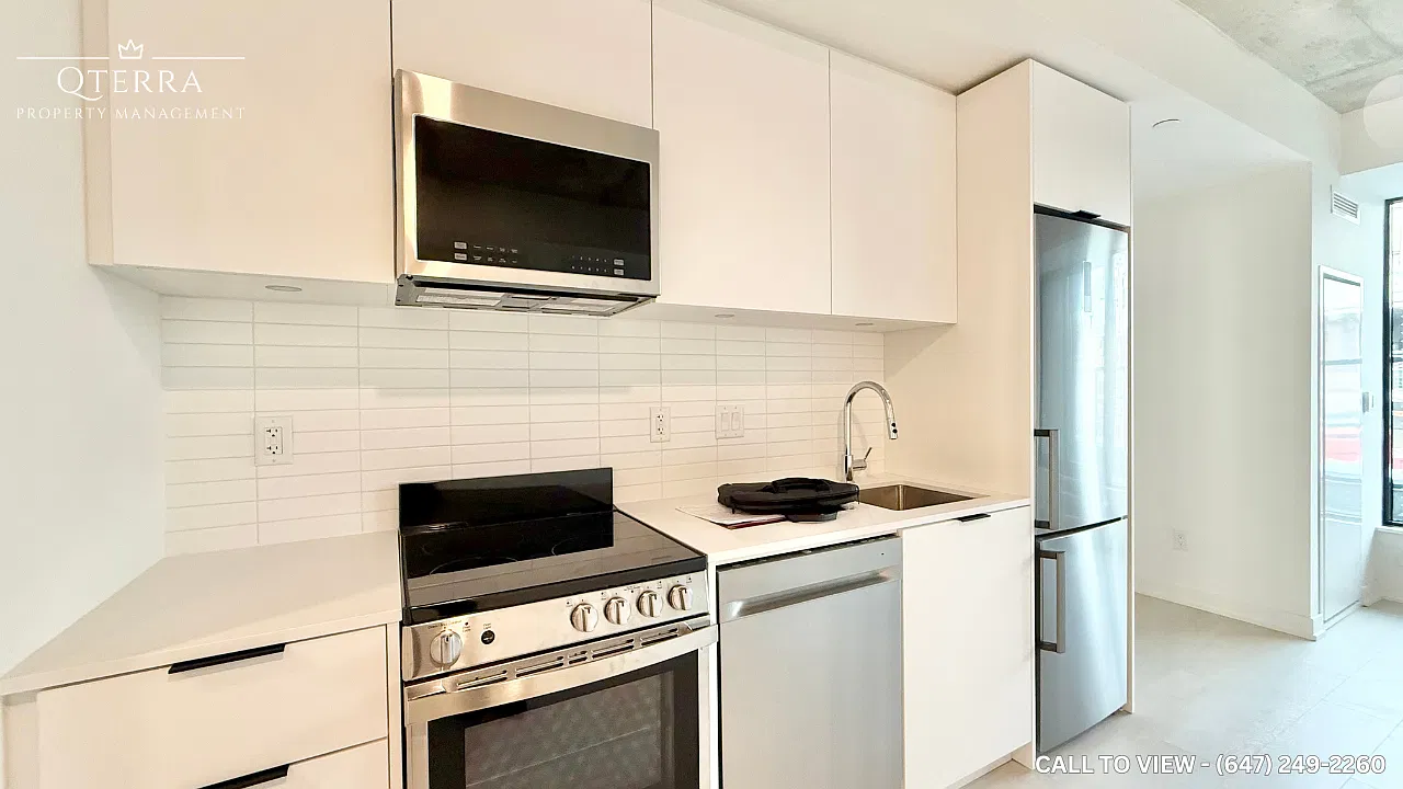 410 Keele St — Photo 2