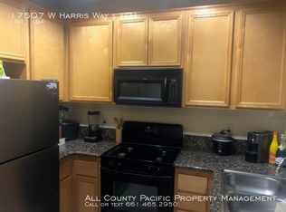 17507 Harris Way APT 101, Canyon Country, CA 91387