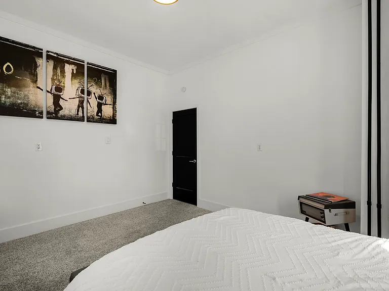 601 W Orange St #1 — Photo 18