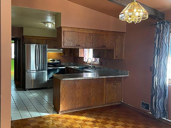 5th image of 13000 Circle Dr