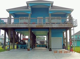 967 Palm Ridge Dr, Crystal Beach, TX 77650