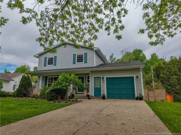 152 Case St, Fredericton, NB E3B 7E2