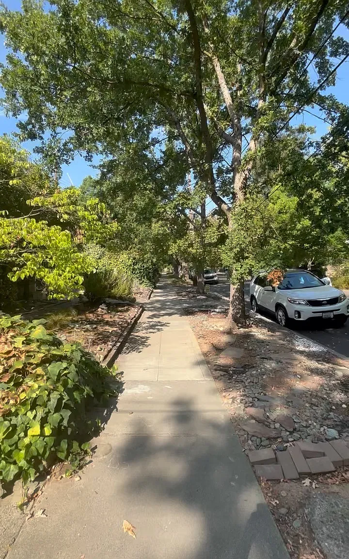 2240 4th Ave — Photo 3