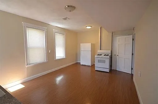 279 Broadway #2F
