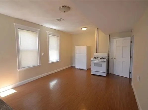 279 Broadway #2F, Cambridge, MA 02139