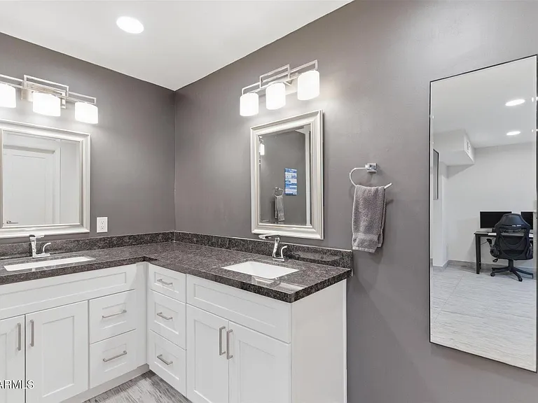 4950 N Miller Rd #100 — Photo 15