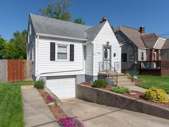 7811 Lake Ave