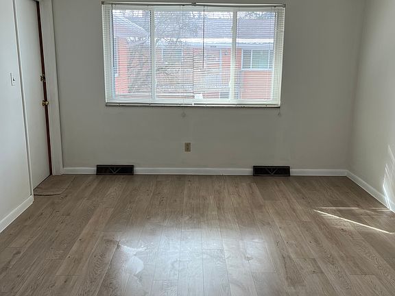 3rd image of 601 Broad St