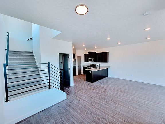 4th image of 1904 W Jonsson Park Ln